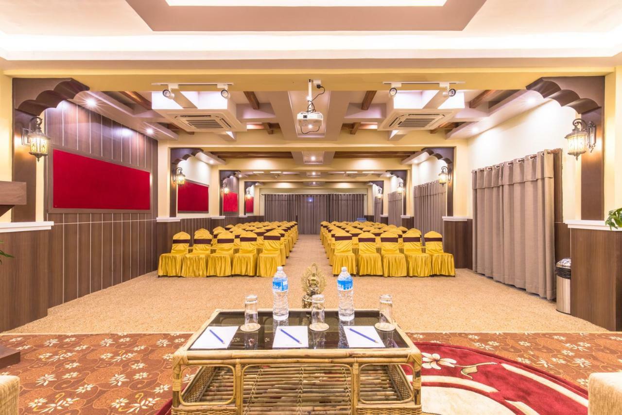 Hotel Sarathi ドゥリケル エクステリア 写真